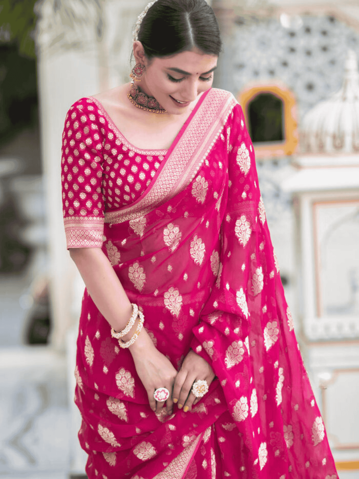 Queen Pink Splendor Georgette Saree with Banarasi Khaddi Patterns