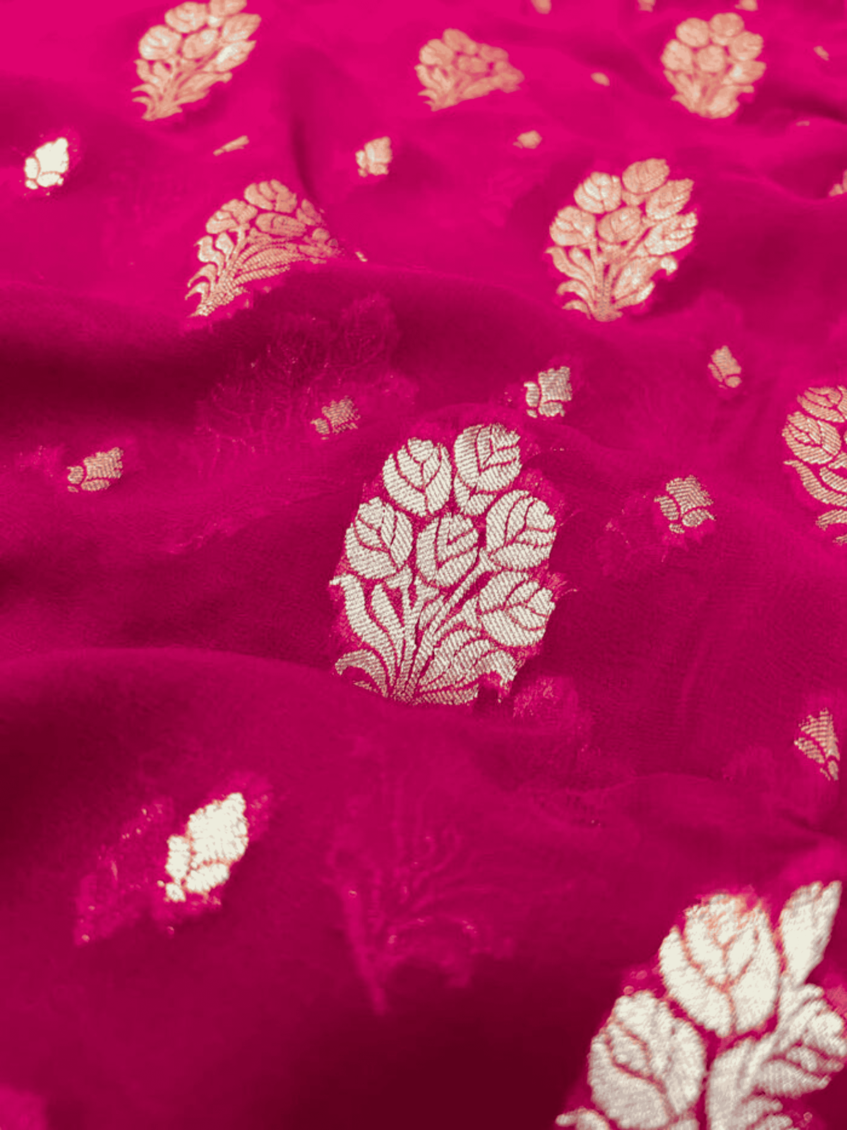 Queen Pink Splendor Georgette Saree with Banarasi Khaddi Patterns